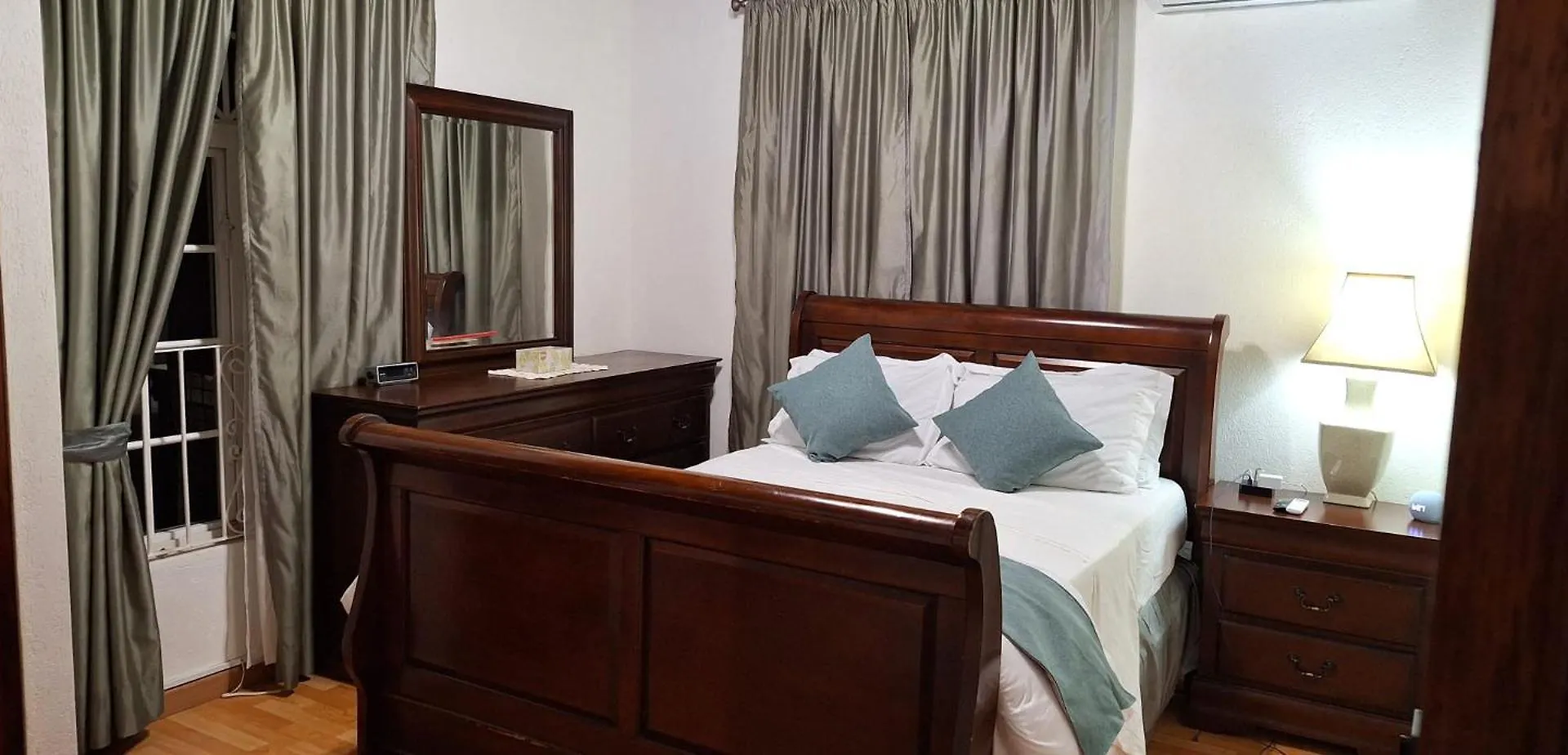 Gobajac Villa Christchurch